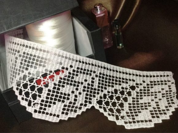 FSL Festoon Lace Set for Holiday Creations